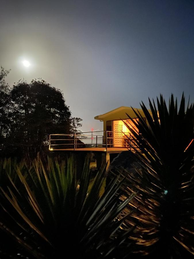 ホテル Lejos Eco Retreat ビエケス エクステリア 写真